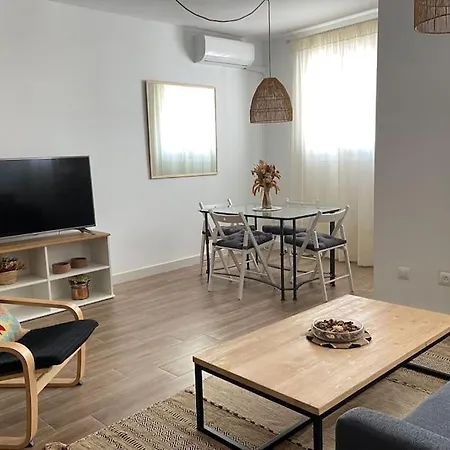 Vivienda Entre Patios E Iglesias De