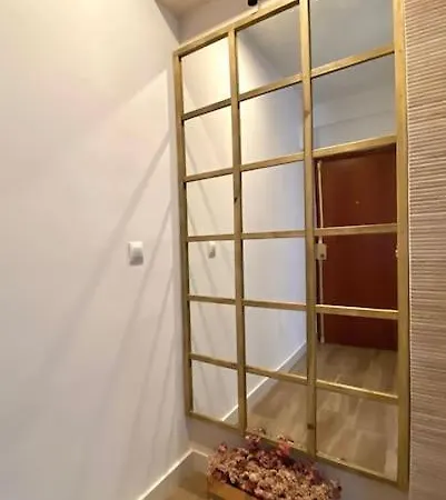 아파트 Vivienda Entre Patios E Iglesias De *