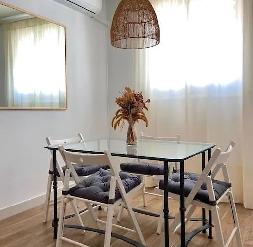 Vivienda Entre Patios E Iglesias De アパート コルドバ