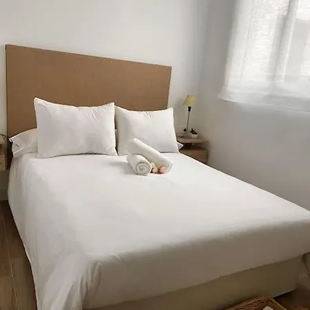 Vivienda Entre Patios E Iglesias De *